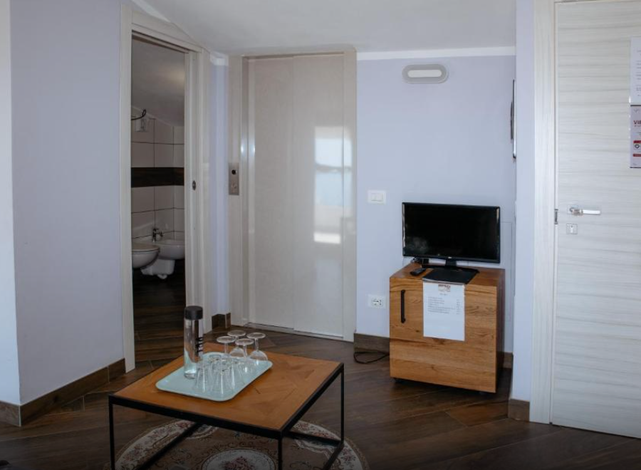 Camera Familiare con Vista Mare